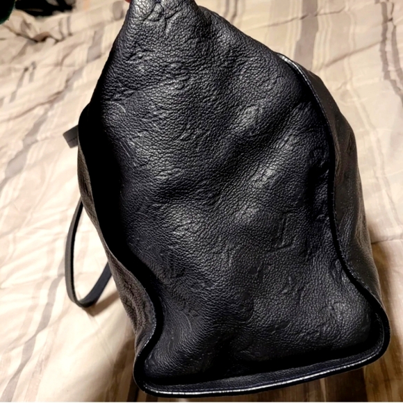 Authentic Louis Vuitton Empreinte Leather bag authenticated by poshmark - Picture 10 of 16